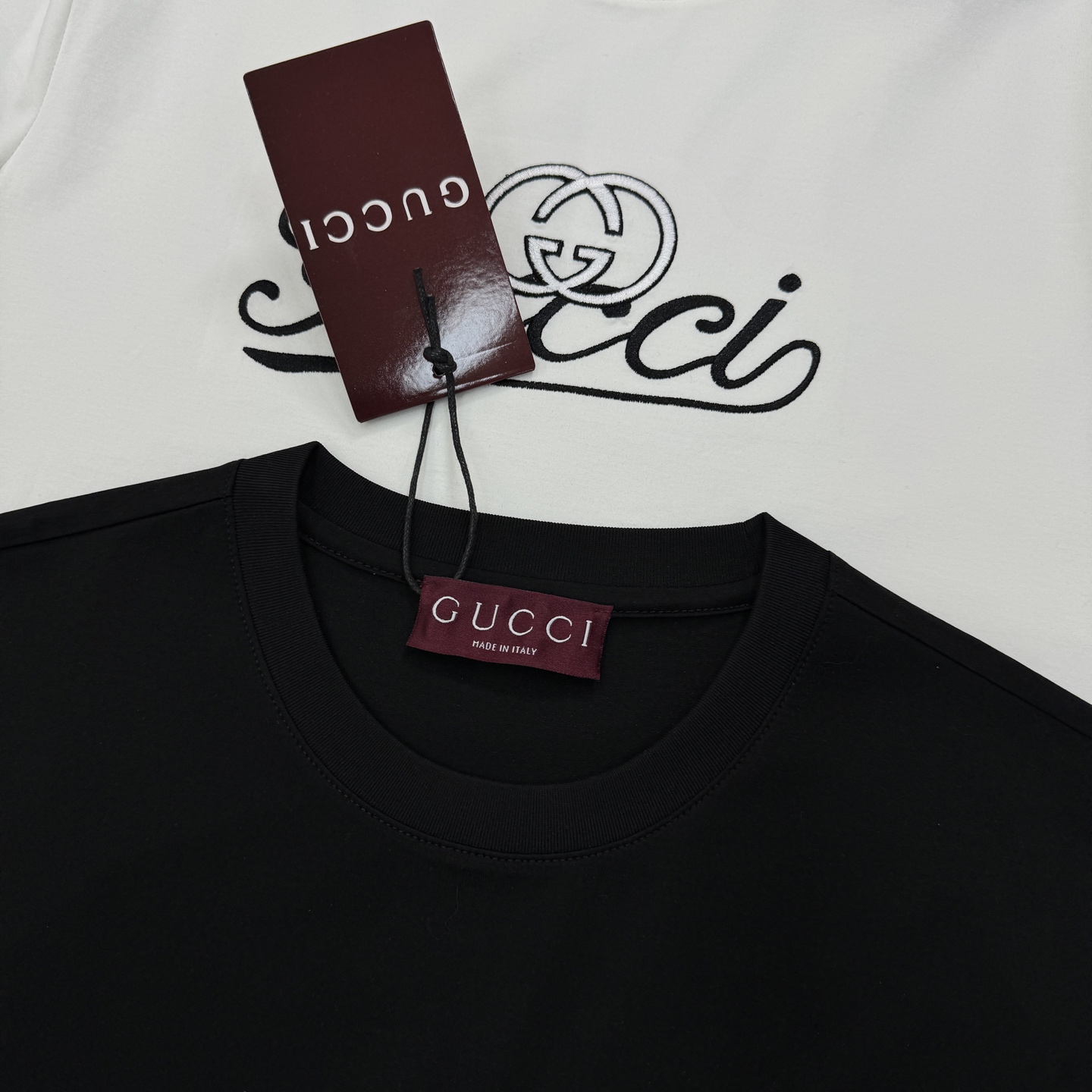 GUCC*古奇26s春夏丝光棉T恤.男女同款！！采用190g丝光棉面料.舒适柔软有垂感.胸口品牌字母图形
