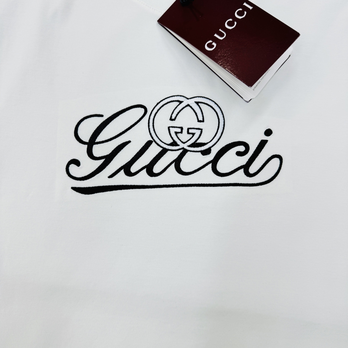 GUCC*古奇26s春夏丝光棉T恤.男女同款！！采用190g丝光棉面料.舒适柔软有垂感.胸口品牌字母图形