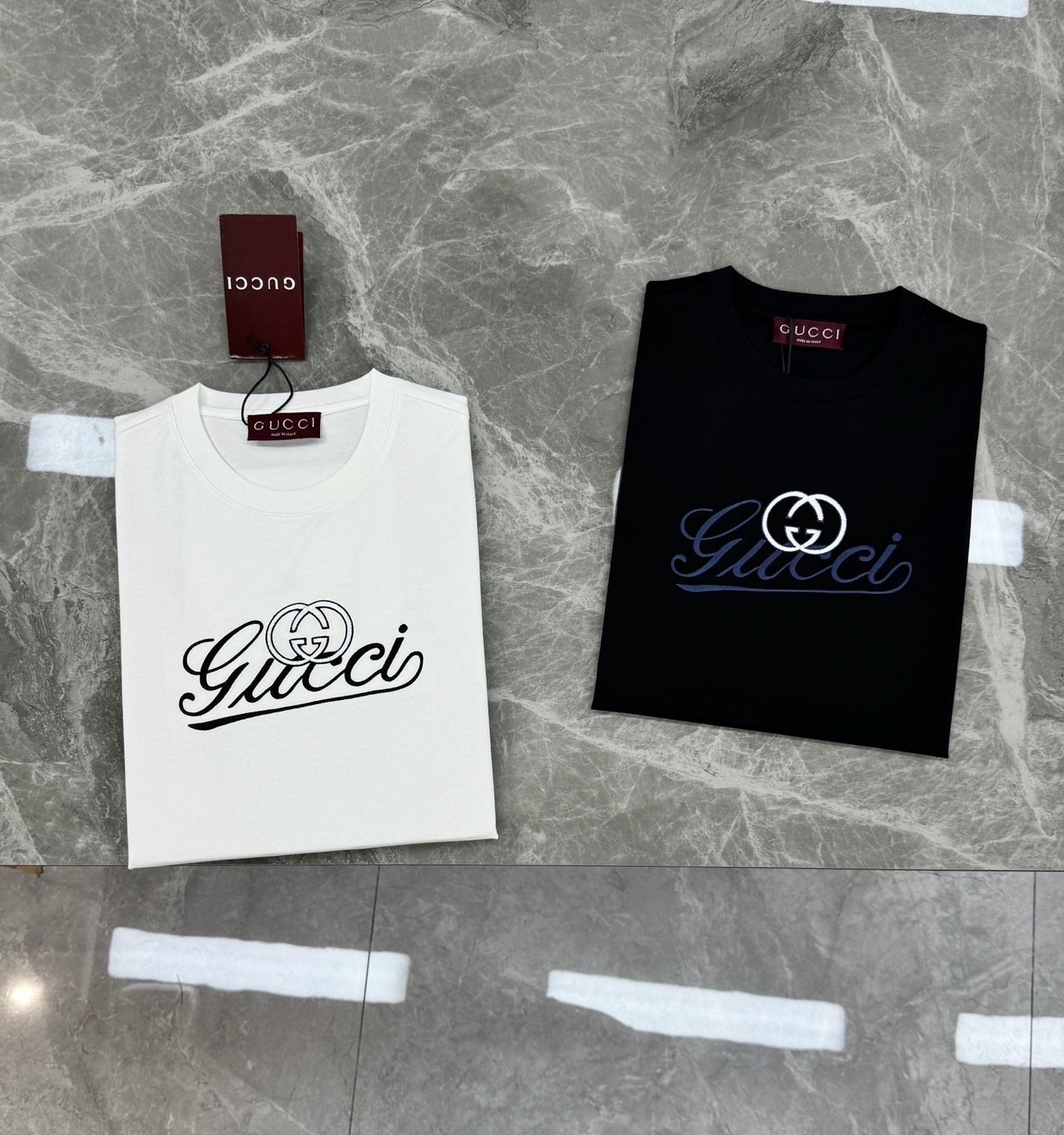 GUCC*古奇26s春夏丝光棉T恤.男女同款！！采用190g丝光棉面料.舒适柔软有垂感.胸口品牌字母图形