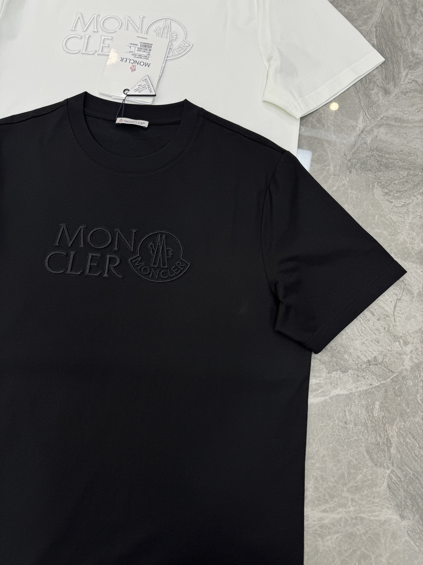 Moncler蒙口26s夏季新款丝光棉T恤.原单推荐❤️品牌图形LOGO辨识度鲜明超级走心！胸前采用本色