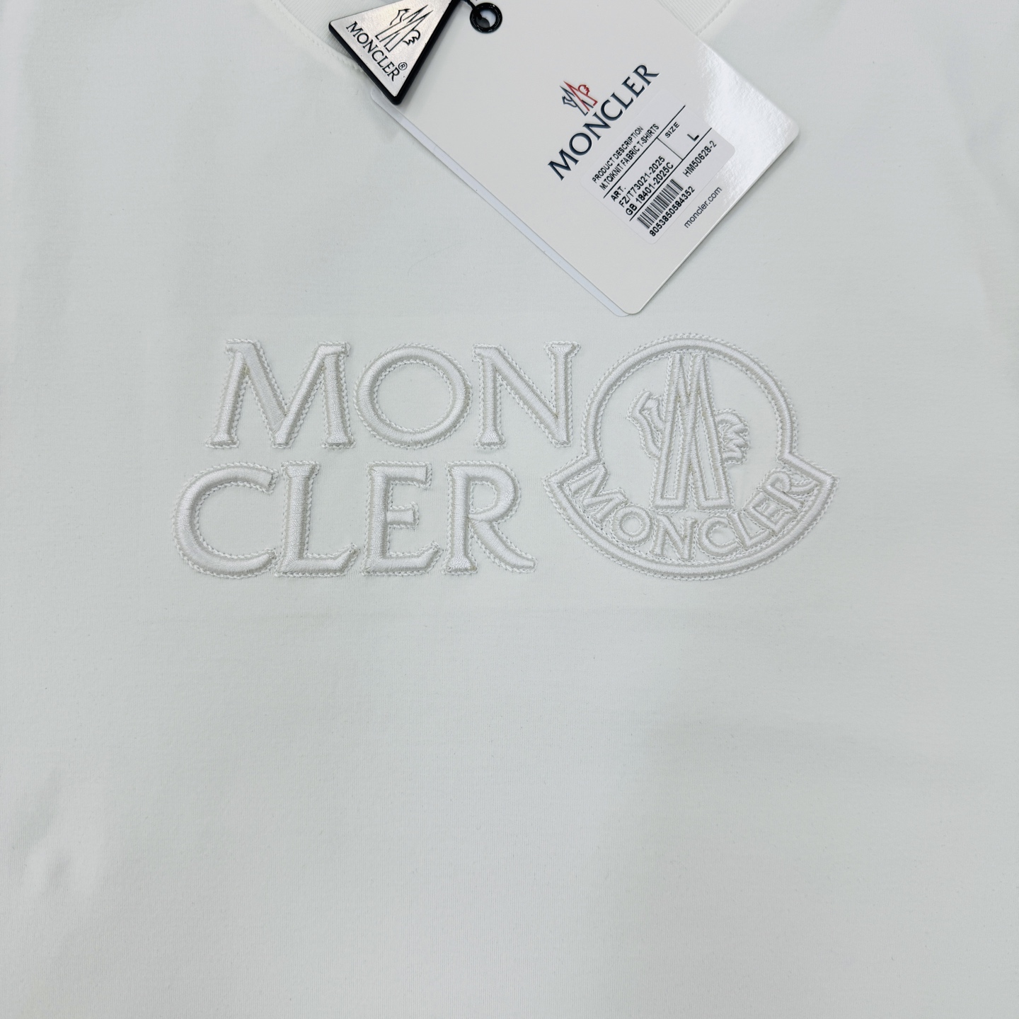 Moncler蒙口26s夏季新款丝光棉T恤.原单推荐❤️品牌图形LOGO辨识度鲜明超级走心！胸前采用本色