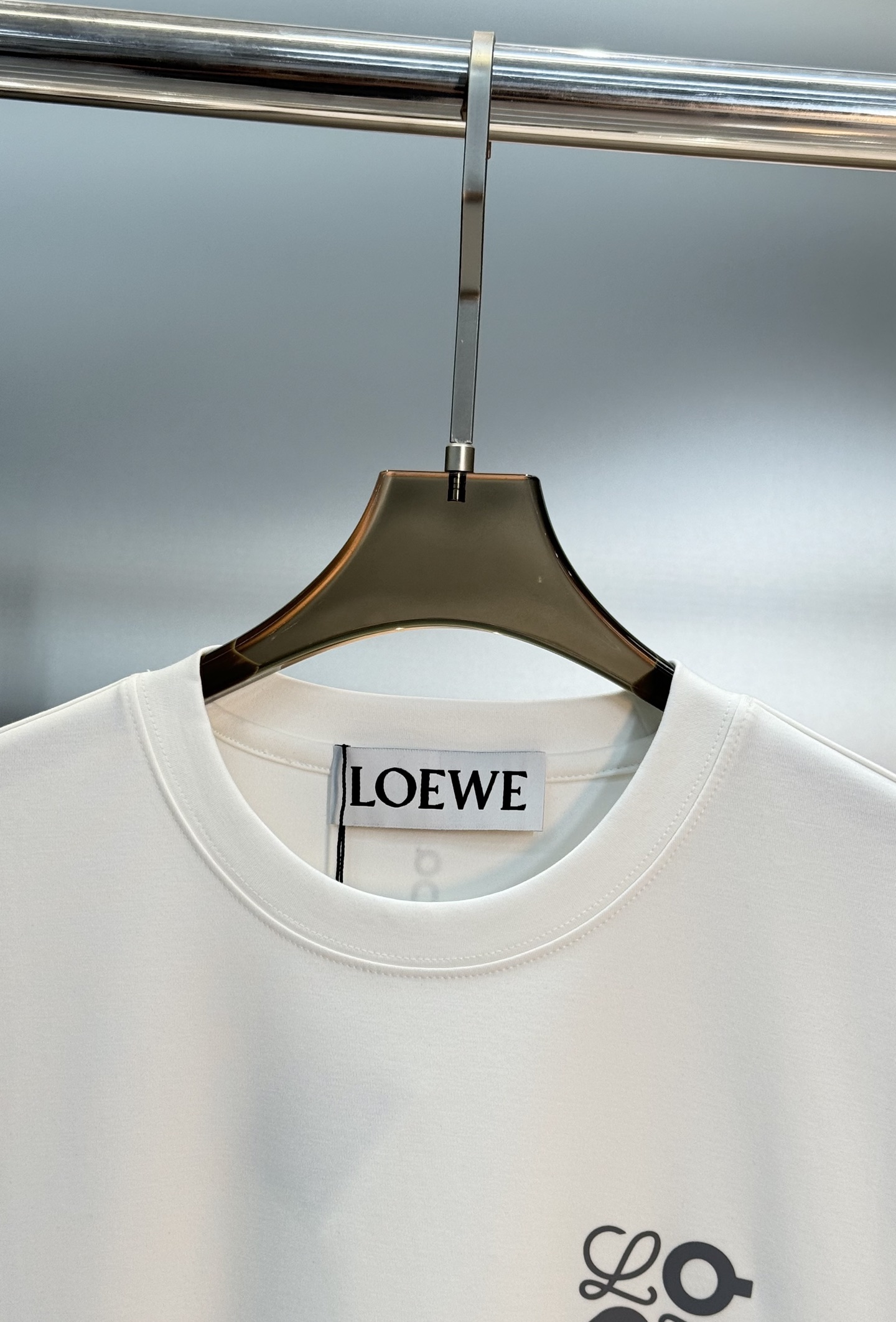 Loew*e罗意威昂跑联名款莫代尔长袖T恤.基础款推荐！优秀品质和当代流行元素搭配.前胸立体硅胶质感LO