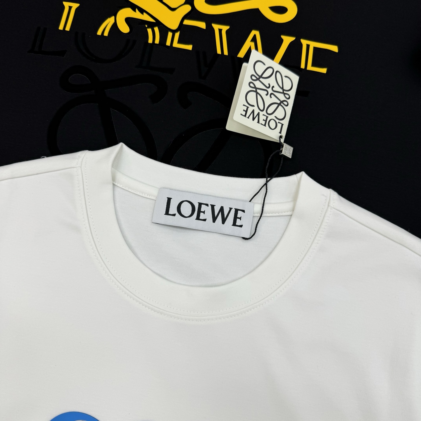 LOEW*E罗意威新款莫代尔长袖T恤.高品质推荐！优选300克莫代尔棉.舒服不变形，上身舒适.婴儿肌肤般