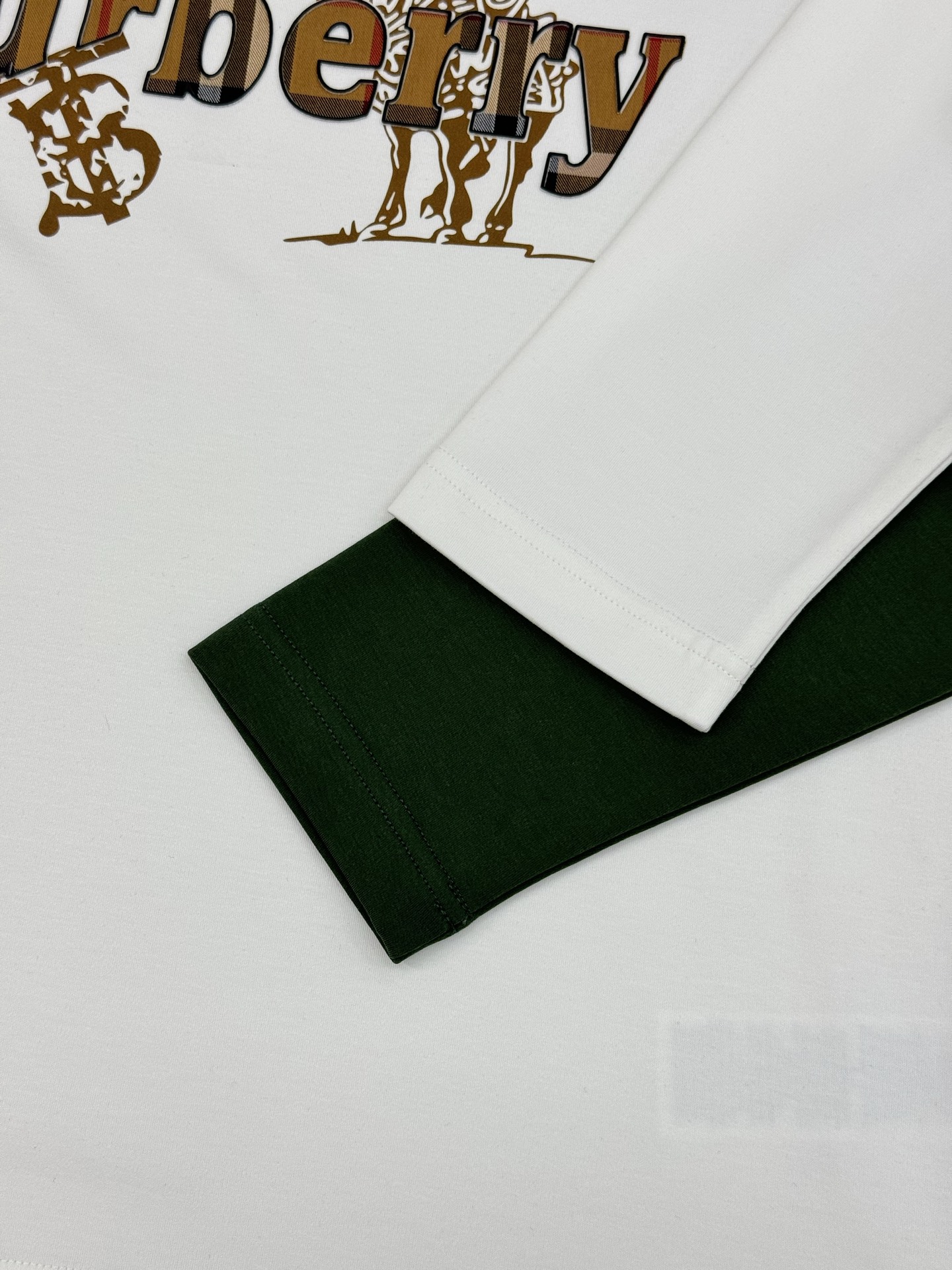 BBR*巴宝莉新款莫代尔T恤.焕新升级百搭基础款，贸易公司出品！！甄选优质有机300g莫代尔棉面料，质地