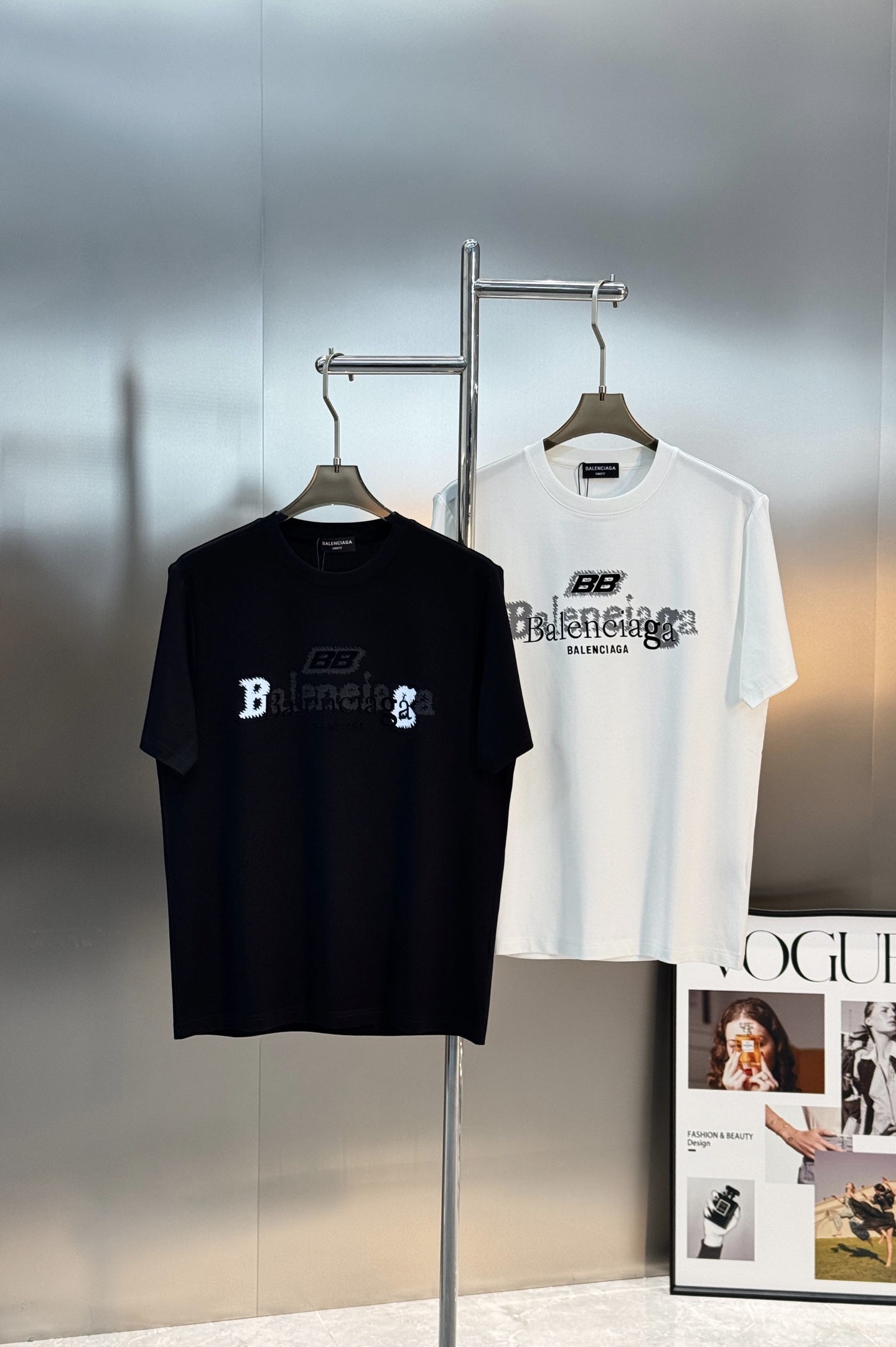 Balenciaga巴黎世家新款丝光棉T恤❤️采用190g丝光棉材质，定制螺纹.柔软亲肤又透气，夏天穿超
