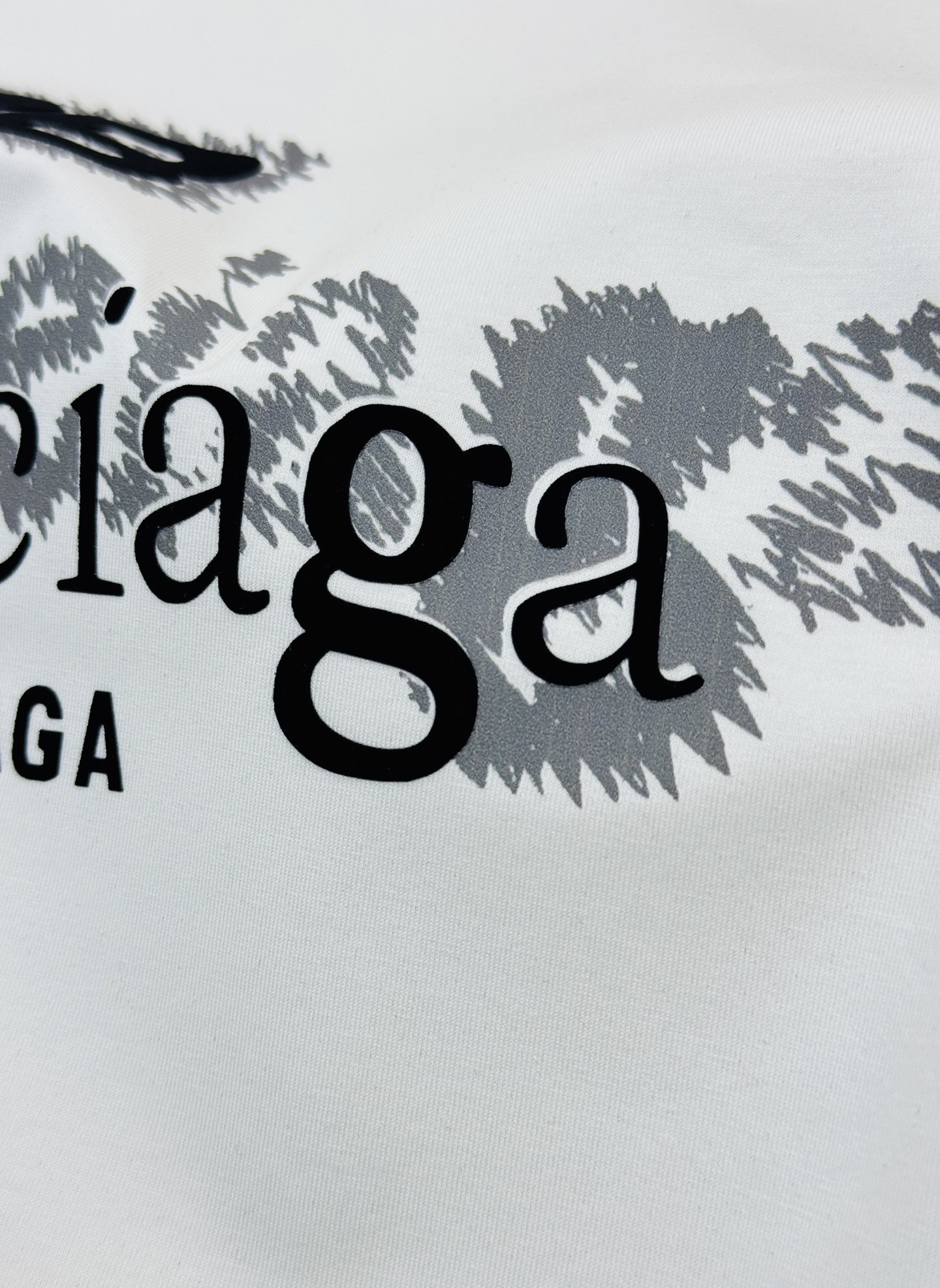 Balenciaga巴黎世家新款丝光棉T恤❤️采用190g丝光棉材质，定制螺纹.柔软亲肤又透气，夏天穿超