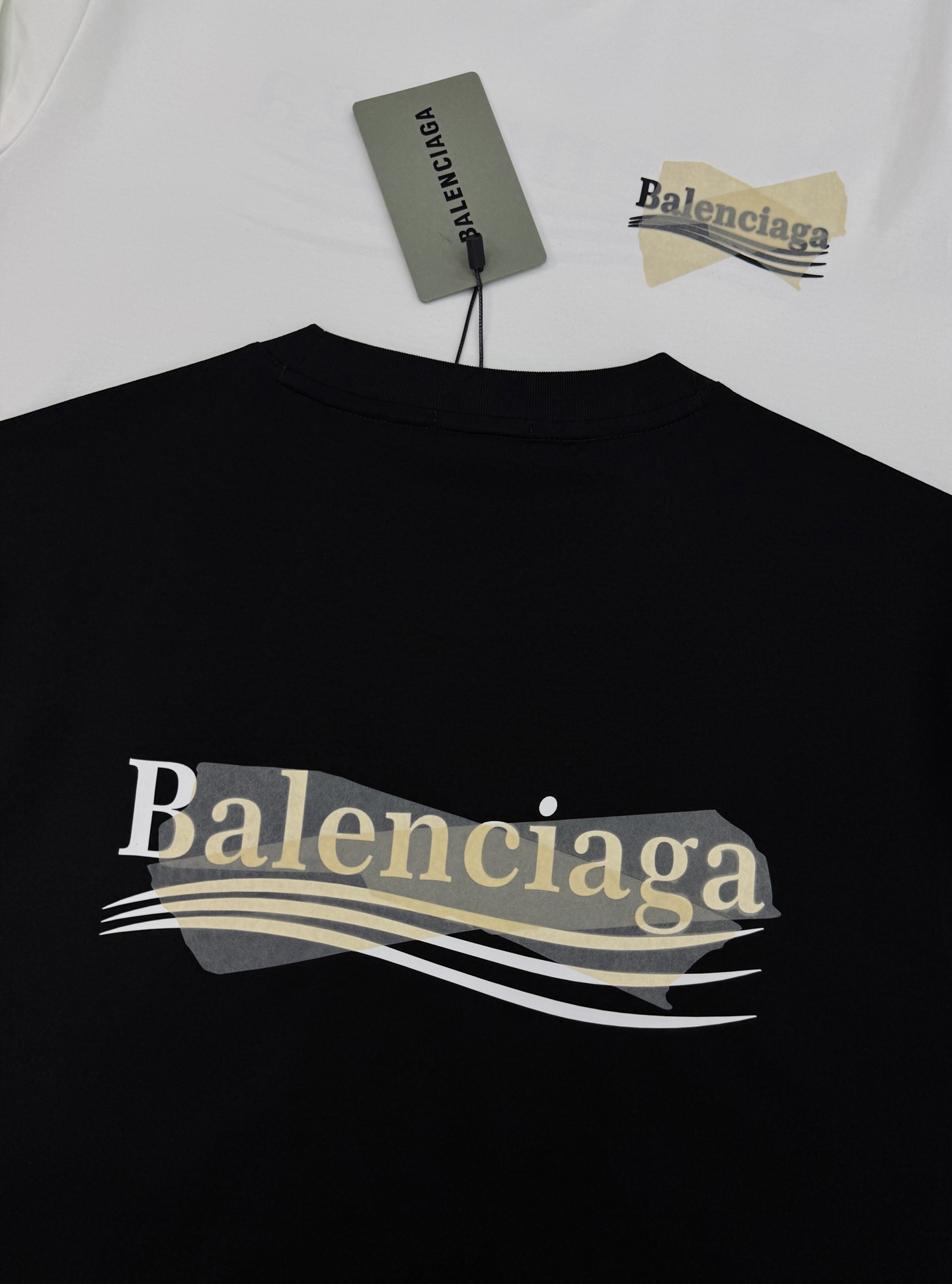Balenciaga巴黎世家26s新款丝光棉T恤. 胸前后背胶带设计隐藏巴黎可乐.街头感十足，超有辨识度