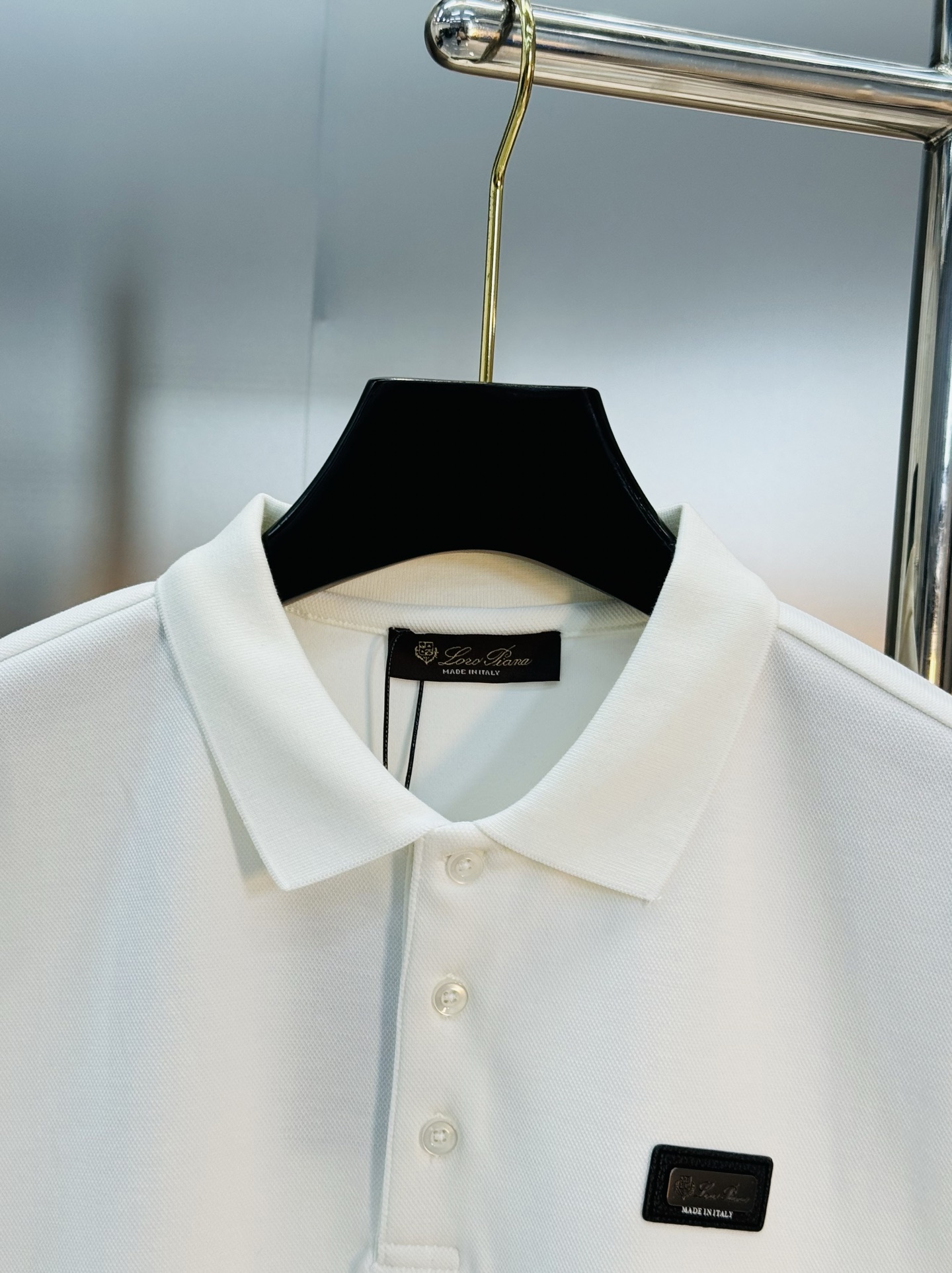 loro Piana诺悠翩雅新款男士休闲POlO.采用最新的经典的loro Piana原版五金打造的标识