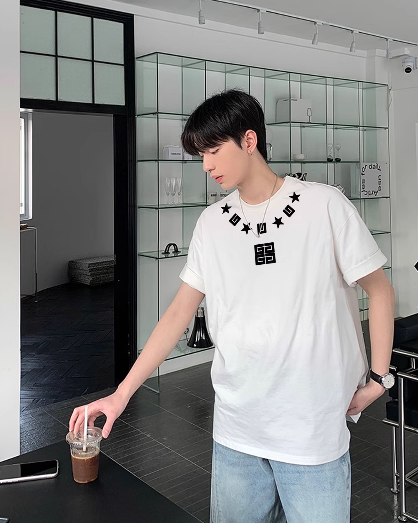 Givench*y 纪梵希新款款印花短袖t恤，男女同款❤️春夏新款的百搭单品！领口经典品牌图形五角星以其