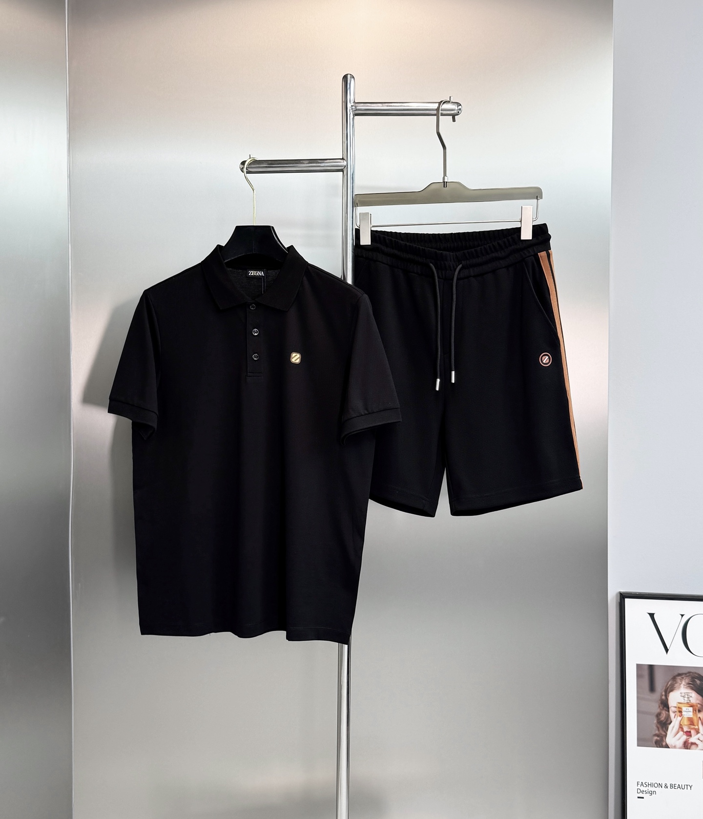 Zegna杰尼亚新品男士Polo衫，经典翻领设计，简约大方，左胸品牌logo超有辨识度.高品质双丝光珠地棉料，柔软透气，
