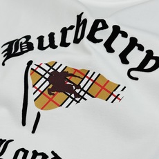 一套Burberry巴宝莉新款潮牌夏季套装🆕男女同款❤️短袖+短裤,黑白主调+复古骑士标&“London 一套Burberry巴宝莉新款潮牌夏季套装🆕男女同款❤️短袖+短裤,黑白主调+复古骑士标&“London