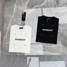 Givenchy纪梵希新款丝光棉T恤❤️简约设计+撞色Logo,辨识度超高!胸口品牌Givenchy字母立体饱满刺绣工艺 Givenchy纪梵希新款丝光棉T恤❤️简约设计+撞色Logo,辨识度超高!胸口品牌Givenchy字母立体饱满刺绣工艺