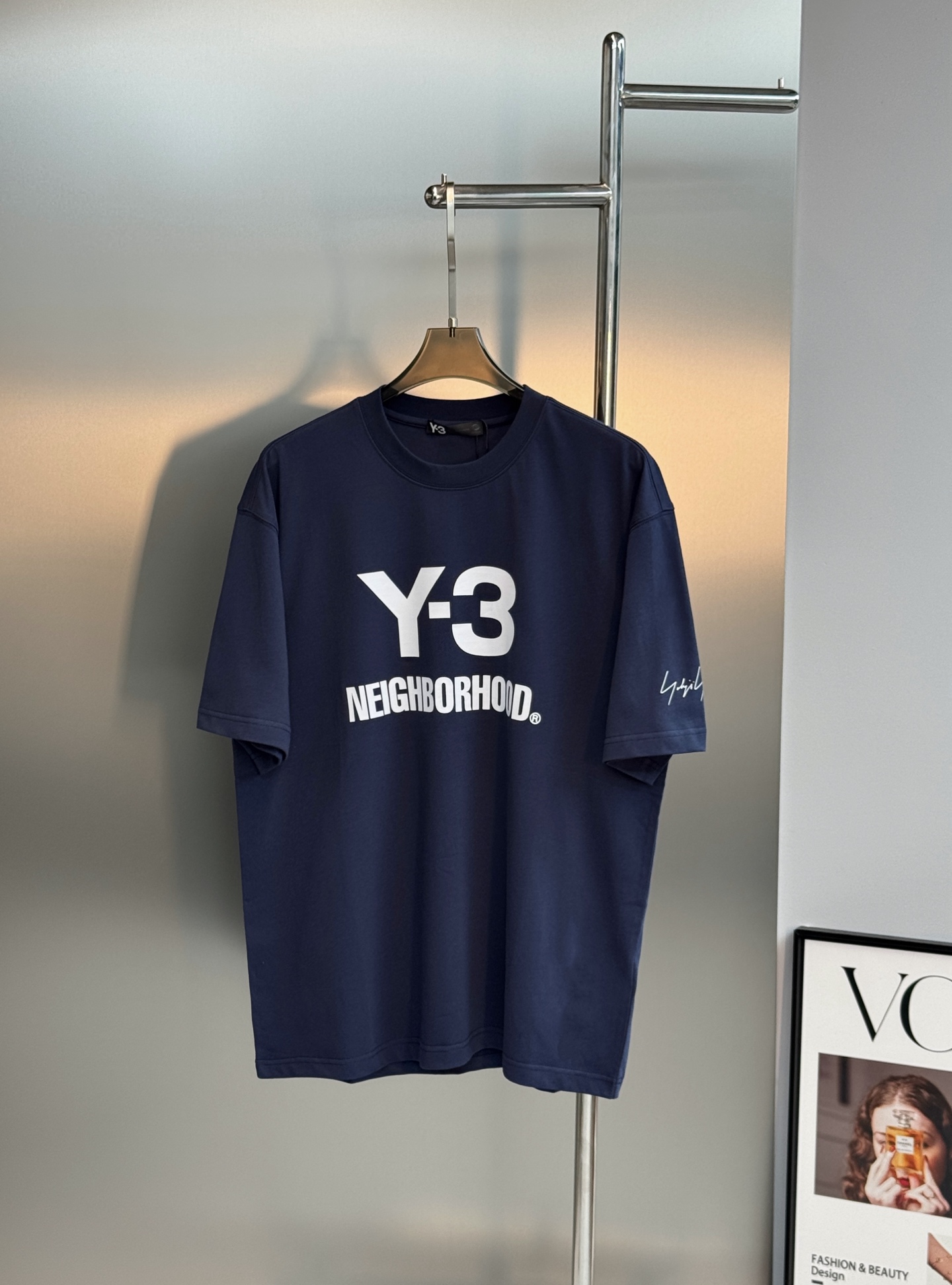 Y-3和Neighborhood联名T恤，男女同款❤️纯主调+撞色Logo，简约又有辨识度！230g棉质面料，穿着舒适透
