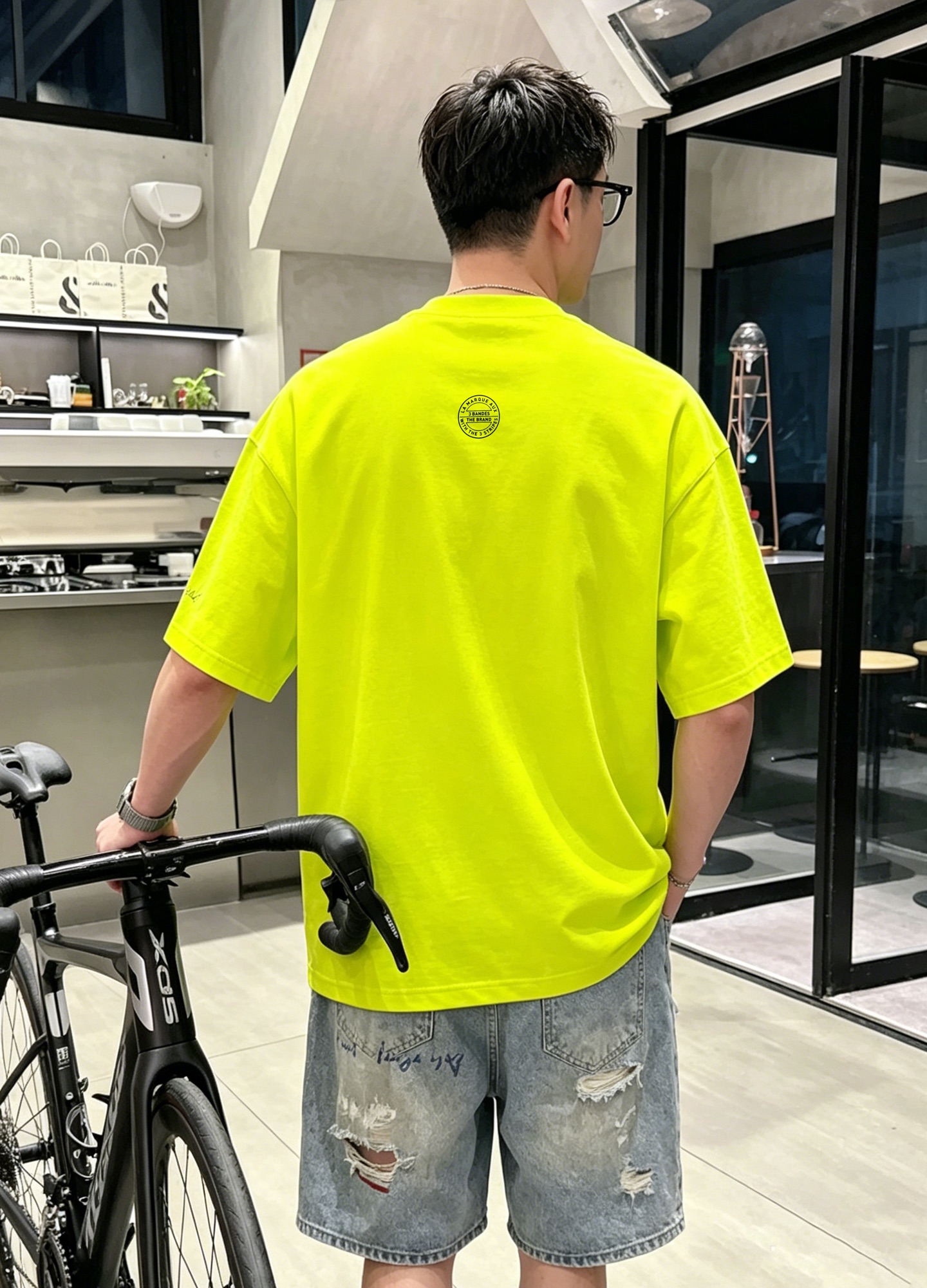 Y-3和Neighborhood联名T恤，男女同款❤️纯主调+撞色Logo，简约又有辨识度！230g棉质面料，穿着舒适透