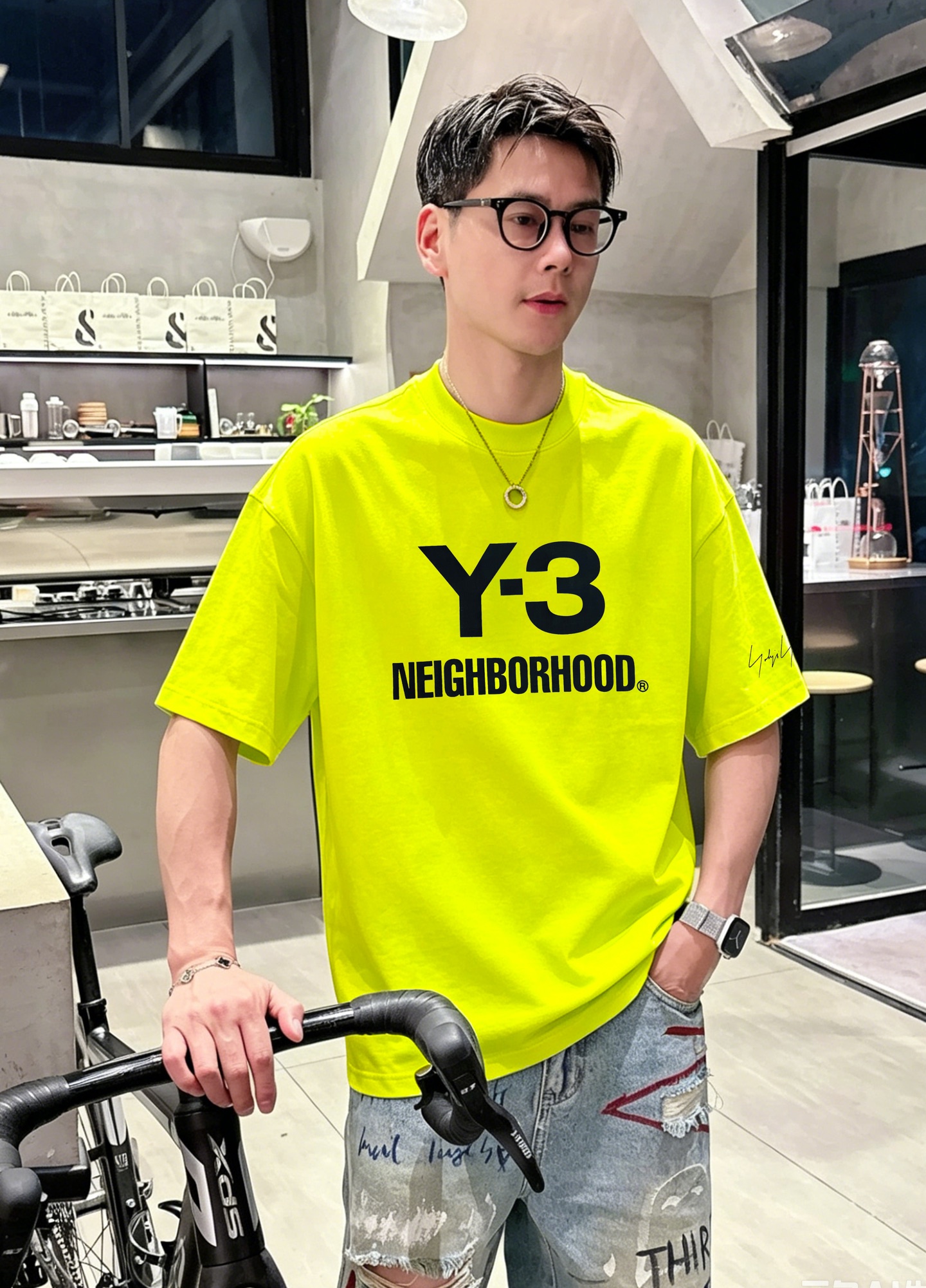 Y-3和Neighborhood联名T恤，男女同款❤️纯主调+撞色Logo，简约又有辨识度！230g棉质面料，穿着舒适透
