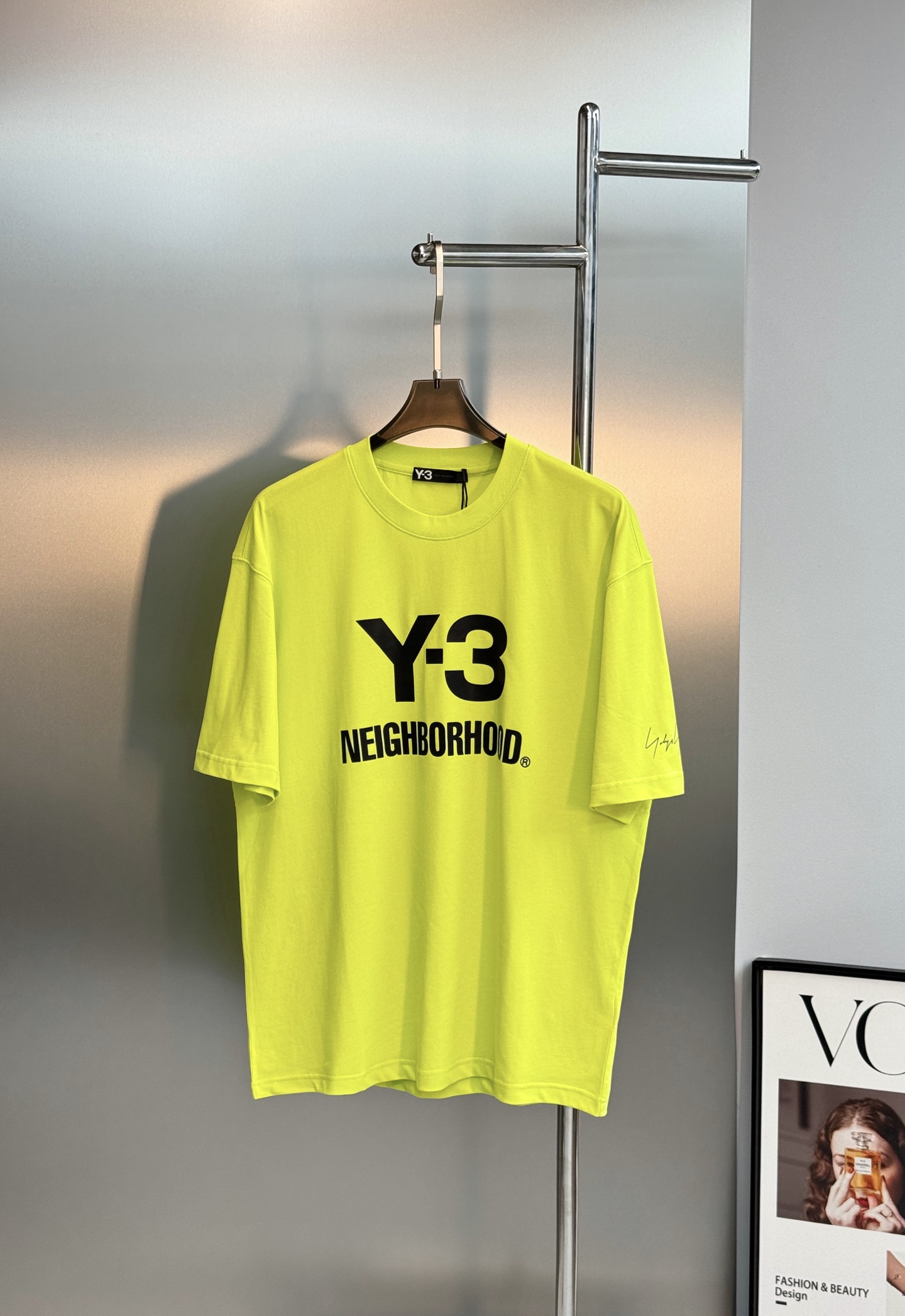 Y-3和Neighborhood联名T恤，男女同款❤️纯主调+撞色Logo，简约又有辨识度！230g棉质面料，穿着舒适透