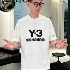 Y-3和Neighborhood联名T恤,男女同款❤️纯主调+撞色Logo,简约又有辨识度!230g棉质面料,穿着舒适透 Y-3和Neighborhood联名T恤,男女同款❤️纯主调+撞色Logo,简约又有辨识度!230g棉质面料,穿着舒适透