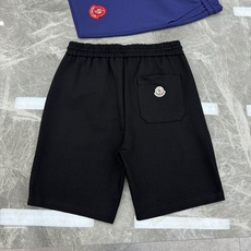 承袭阿尔卑斯奢雅格调,Moncler蒙口夏季锦棉休闲短裤重磅上新🆕甄选高定锦棉混纺面料,触感细腻软糯,自 承袭阿尔卑斯奢雅格调,Moncler蒙口夏季锦棉休闲短裤重磅上新🆕甄选高定锦棉混纺面料,触感细腻软糯,自