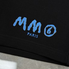 承袭法式极简美学,MM6 Maison Margiela夏季锦棉休闲短裤🩳重磅上新甄选高支锦棉混纺面料, 承袭法式极简美学,MM6 Maison Margiela夏季锦棉休闲短裤🩳重磅上新甄选高支锦棉混纺面料,