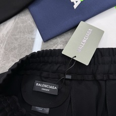 解构先锋美学,解锁夏日潮酷新风向Balenciaga荧光撞色字母锦棉五分短裤重磅上新.甄选高克重锦棉面料 解构先锋美学,解锁夏日潮酷新风向Balenciaga荧光撞色字母锦棉五分短裤重磅上新.甄选高克重锦棉面料