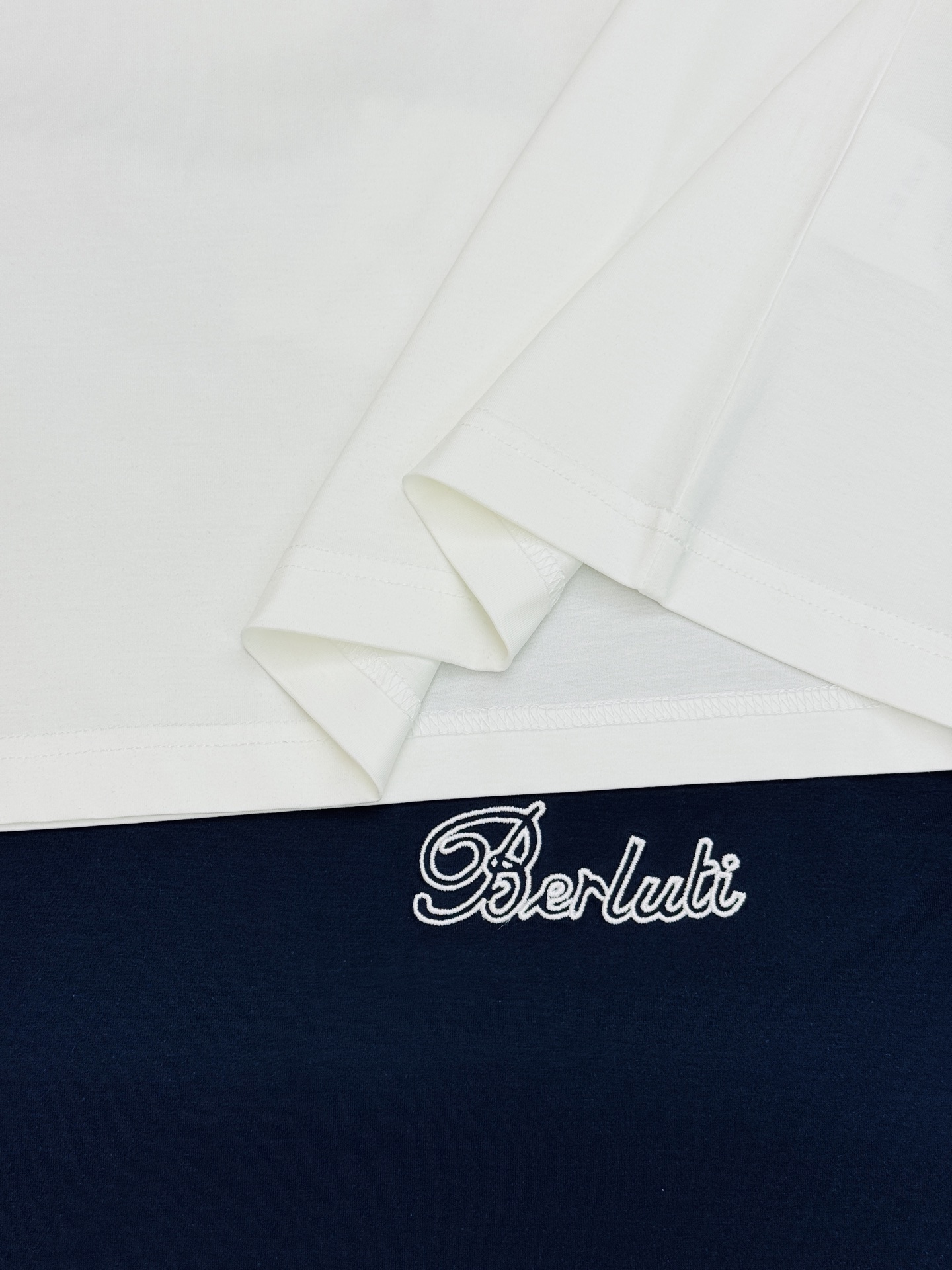 벨루티 남성 반팔 136504 Berluti T Shirt 썸네일 이미지