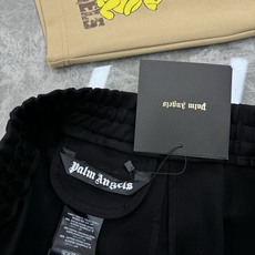 Palm Angels棕榈天使春夏潮牌五分短裤-原单推荐!小熊可爱造型街头风的新纪…整体图形质感呈现完美 Palm Angels棕榈天使春夏潮牌五分短裤-原单推荐!小熊可爱造型街头风的新纪…整体图形质感呈现完美