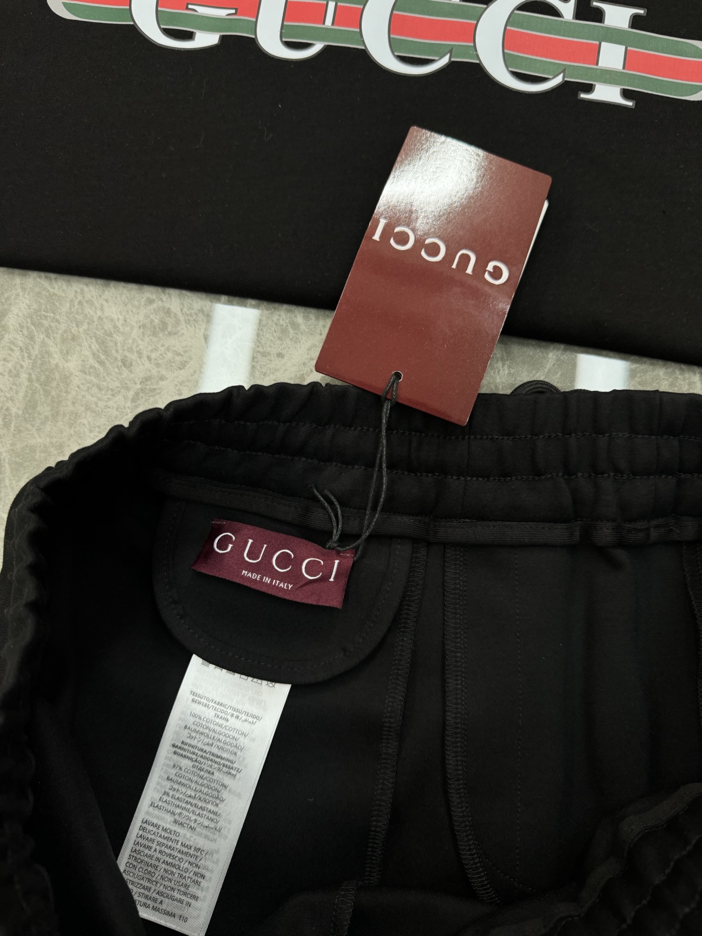 Gucci古齐夏季新款潮牌五分短裤🩳可成套搭配！视觉感受超前！悬垂感强！手感质感都极完美！新款25sLOGO的经典设计完