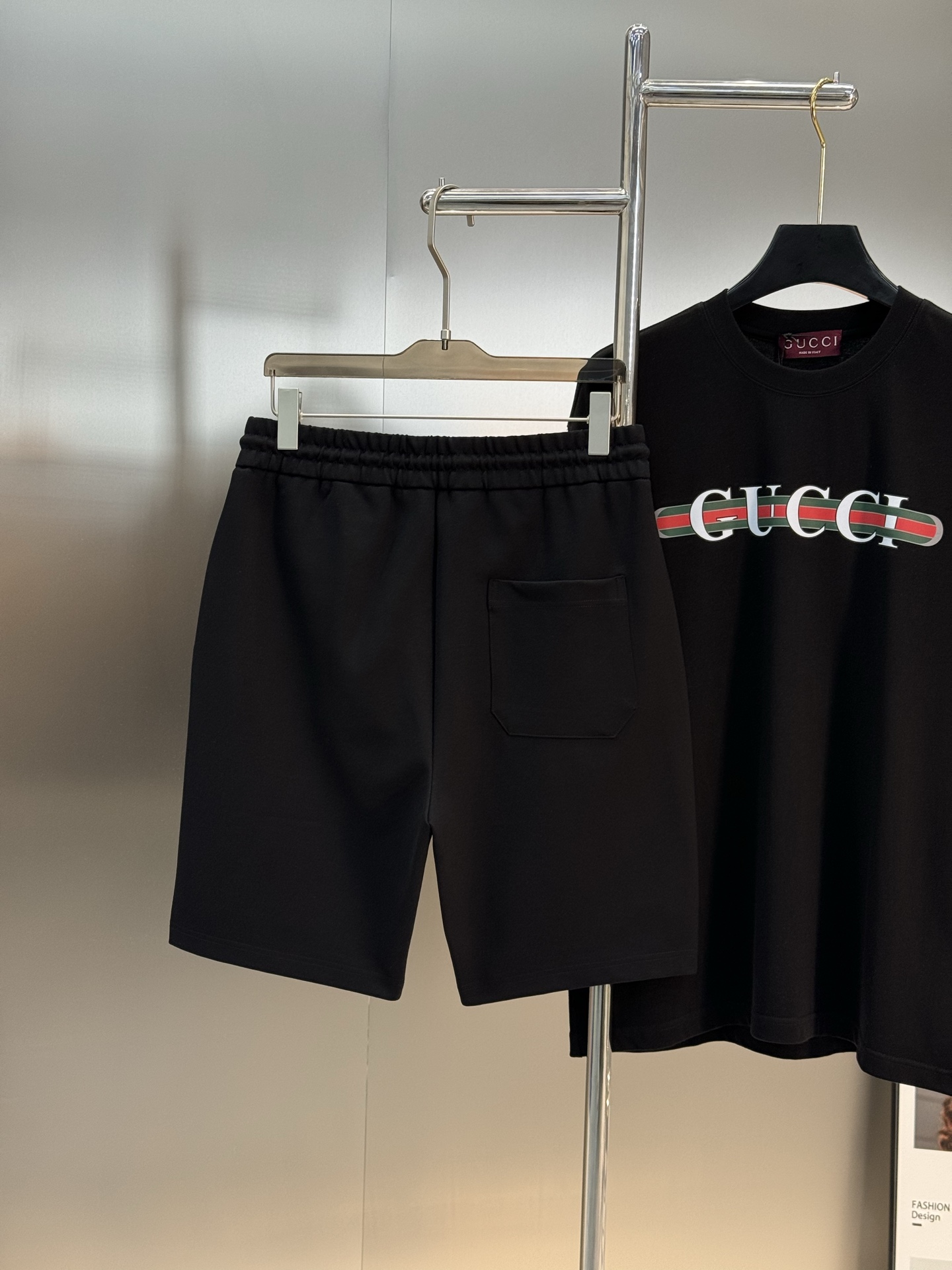 Gucci古齐夏季新款潮牌五分短裤🩳可成套搭配！视觉感受超前！悬垂感强！手感质感都极完美！新款25sLOGO的经典设计完