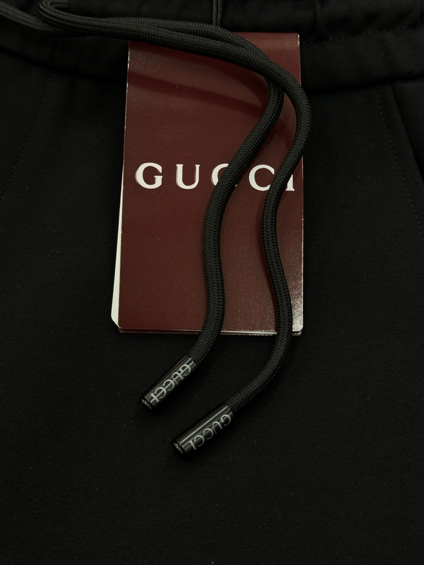 Gucci古齐夏季新款潮牌五分短裤🩳可成套搭配！视觉感受超前！悬垂感强！手感质感都极完美！新款25sLOGO的经典设计完