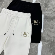 BBR*巴宝莉潮牌五分休闲短裤.基础款推荐.口袋下方经典战马烫画工艺.进口高端锦棉面料.手感舒适透气.原 BBR*巴宝莉潮牌五分休闲短裤.基础款推荐.口袋下方经典战马烫画工艺.进口高端锦棉面料.手感舒适透气.原