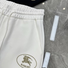 BBR*巴宝莉潮牌五分休闲短裤.基础款推荐.口袋下方经典战马烫画工艺.进口高端锦棉面料.手感舒适透气.原 BBR*巴宝莉潮牌五分休闲短裤.基础款推荐.口袋下方经典战马烫画工艺.进口高端锦棉面料.手感舒适透气.原