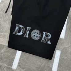 Dior迪奥夏季运动休闲五分短裤🩳石头岛联名款.侧身无缝设计.经典字母3D绣花烫画设计.减龄耐看!进口高 Dior迪奥夏季运动休闲五分短裤🩳石头岛联名款.侧身无缝设计.经典字母3D绣花烫画设计.减龄耐看!进口高