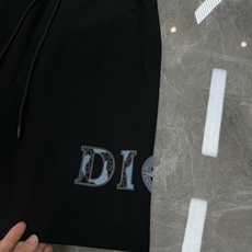 Dior迪奥夏季运动休闲五分短裤🩳石头岛联名款.侧身无缝设计.经典字母3D绣花烫画设计.减龄耐看!进口高 Dior迪奥夏季运动休闲五分短裤🩳石头岛联名款.侧身无缝设计.经典字母3D绣花烫画设计.减龄耐看!进口高