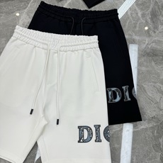 Dior迪奥夏季运动休闲五分短裤🩳石头岛联名款.侧身无缝设计.经典字母3D绣花烫画设计.减龄耐看!进口高 Dior迪奥夏季运动休闲五分短裤🩳石头岛联名款.侧身无缝设计.经典字母3D绣花烫画设计.减龄耐看!进口高