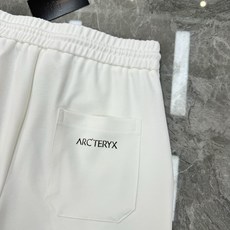 ARCTERYX始祖鸟🐦春夏限定款短裤🩳男女同款!兜位下方采用3D立体硅胶烫画工艺,立体又时尚.经典品牌 ARCTERYX始祖鸟🐦春夏限定款短裤🩳男女同款!兜位下方采用3D立体硅胶烫画工艺,立体又时尚.经典品牌