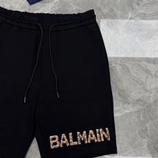 Balmain巴尔曼夏季限定五分短裤🩳重磅锦棉面料软糯垂顺,碎石元素立体印花质感拉满,前后双B标识细节考究,甄选锦棉混纺 Balmain巴尔曼夏季限定五分短裤🩳重磅锦棉面料软糯垂顺,碎石元素立体印花质感拉满,前后双B标识细节考究,甄选锦棉混纺