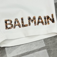 Balmain巴尔曼夏季限定五分短裤🩳重磅锦棉面料软糯垂顺,碎石元素立体印花质感拉满,前后双B标识细节考究,甄选锦棉混纺 Balmain巴尔曼夏季限定五分短裤🩳重磅锦棉面料软糯垂顺,碎石元素立体印花质感拉满,前后双B标识细节考究,甄选锦棉混纺