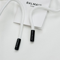 Balmain巴尔曼夏季限定五分短裤🩳重磅锦棉面料软糯垂顺,碎石元素立体印花质感拉满,前后双B标识细节考究,甄选锦棉混纺 Balmain巴尔曼夏季限定五分短裤🩳重磅锦棉面料软糯垂顺,碎石元素立体印花质感拉满,前后双B标识细节考究,甄选锦棉混纺