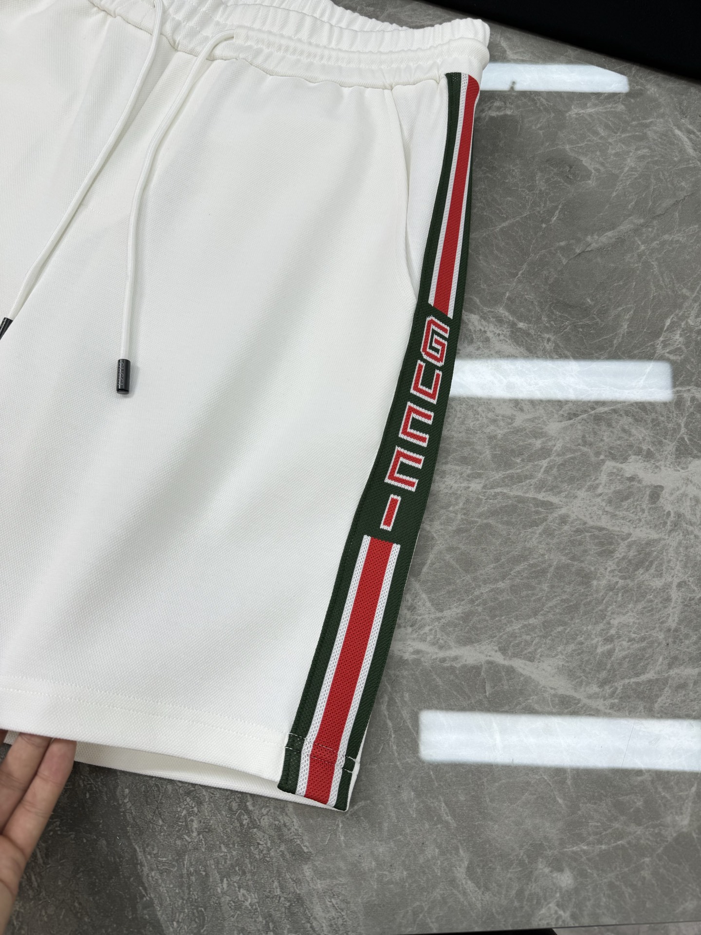 구찌 남성 반팔 143248 Gucci T Shirt 상세 이미지 5