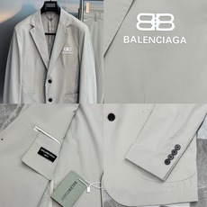 Balenciaga巴黎世家新款西装套装🤵♂️春夏款🆕英伦风十足!可运动的休闲套西❤️剪裁利落,简约大气!经典修身剪裁 Balenciaga巴黎世家新款西装套装🤵♂️春夏款🆕英伦风十足!可运动的休闲套西❤️剪裁利落,简约大气!经典修身剪裁