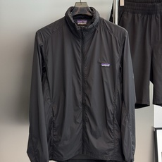 Patagonia 轻量速干透气防晒衣 | 户外机能天花板.男女同款❤️左胸经典Patagonia山脉刺绣标,低调彰显品 Patagonia 轻量速干透气防晒衣 | 户外机能天花板.男女同款❤️左胸经典Patagonia山脉刺绣标,低调彰显品
