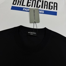 Balenciaga巴黎世家Paris Teams系列无袖背心,黑白两色可选,超舒适凉爽冰棉材质,穿着舒 Balenciaga巴黎世家Paris Teams系列无袖背心,黑白两色可选,超舒适凉爽冰棉材质,穿着舒