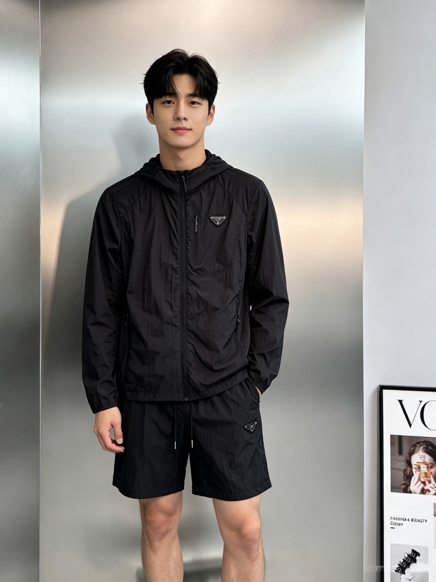 NO:948738,tops, pants  Prada's summer lightweight nylon sun protection suit is a collision of pragmatism and avant-garde aesthetics. Customized high-density nylon, light, soft and breathable, not easy to deform when washed, can keep you dry even if you sweat, and has anti-ultraviolet properties, providing all-round protection for summer travel. The jacket has a hooded design. The shorts have elastic waist + drawstring design  Designed to be very tolerant to body shapes, it can be worn for sports, commuting, and vacations. The iconic triangle logo on the chest, paired with the Prada red label on the back, is low-key and recognizable, and can easily be worn in a high-end sports style. Classic black/white/light gray/sky blue, suitable for different styles and skin colors, and it is even more atmospheric when worn by couples. All three labels are included!  Size M-3XL (/140 pounds recommended L),, prada, prada, shorts, jackets & coats, hats,19860909上衣 ,裤子 Prada普拉达夏季轻量尼龙防晒套装,是实用主义与先锋审美的碰撞.定制高密尼龙,轻软透气,水洗不易变形,出汗也能保持干爽体感,同时具备防紫外线属性,给夏日出行全方位防护.外套连帽设计.短裤松紧腰+抽绳设计,对身材包容度极高,运动、通勤、度假都能穿.胸前标志性三角徽标,搭配后背Prada红标,低调中自带辨识度,轻松穿出高级运动风.经典黑/白色/浅灰/天蓝,适配不同风格与肤色,情侣穿更是氛围感拉满.三标齐！码数M-3XL（/140斤建议L）,,prada,prada,shorts,jackets & coats,hats,,Men's clothing