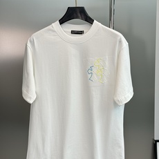 Chrome Hearts克罗心彩色刺绣T恤,采用高品质棉料,柔软舒适,日常穿着超友好。经典克罗心十字架造型.胸前及后备 Chrome Hearts克罗心彩色刺绣T恤,采用高品质棉料,柔软舒适,日常穿着超友好。经典克罗心十字架造型.胸前及后备