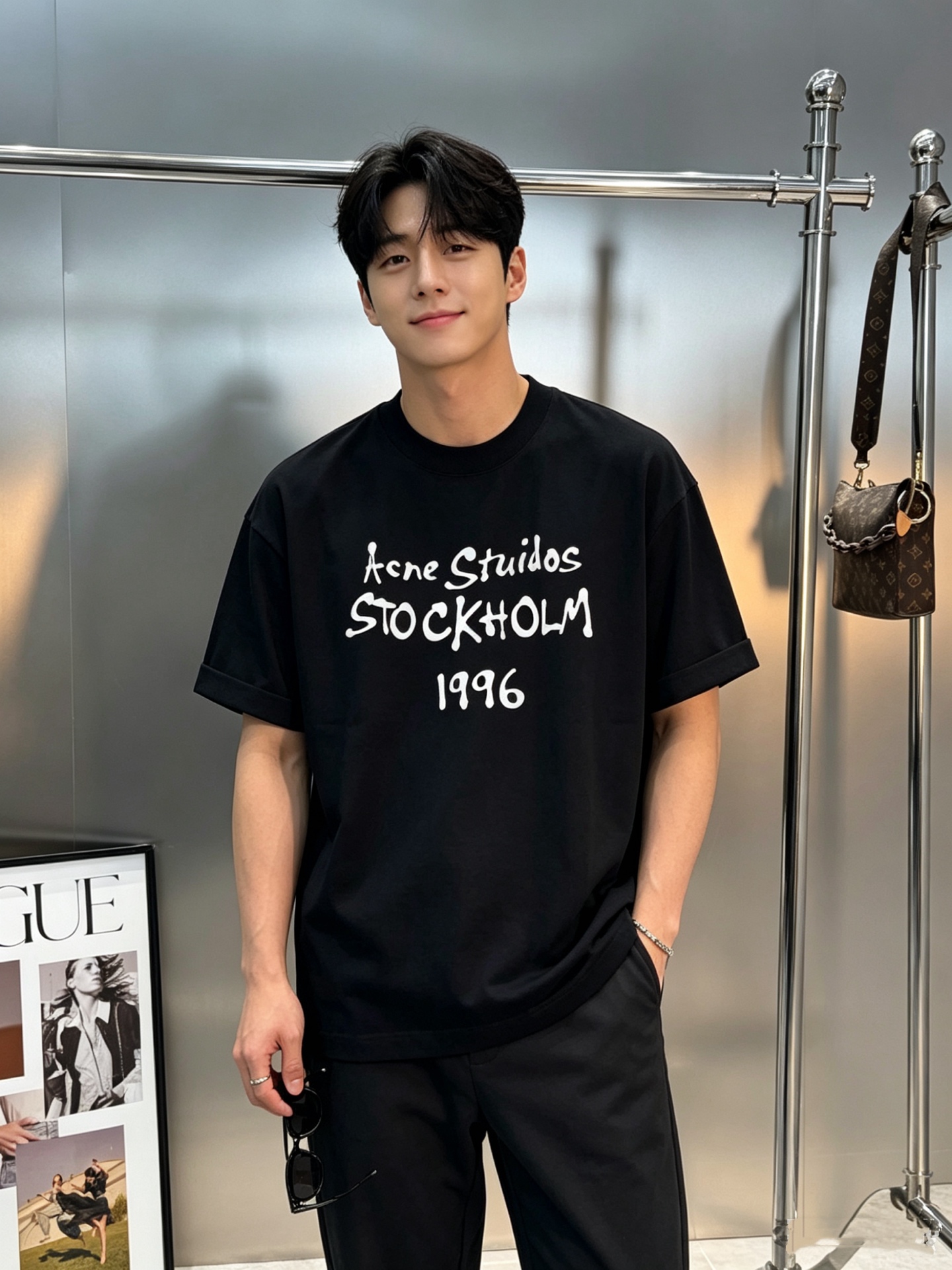 NO:918415,Acne Studios new fashion brand T-shirt cotton!  The same style for men and women. Made of 280g pure cotton. 'Acne Studios STOCKHOLM 1996' letters are printed on the front. It has a retro feel and a loose fit. It is the same style for men and women. It is comfortable and breathable. It is perfect for spring and summer wear!  The high-temperature heat transfer lettering process makes the texture more unique. It looks stylish with jeans and casual pants. It is easy to get the lazy street style trend that is very popular. It can be easily used for daily casual or street wear!  Color black. White. European size S-XL (/145 pounds recommended M),,acne studios,dior,jeans,tees,t-shirt,19860909Acne Studios 新款潮牌T恤棉！男女同款280g纯棉材质,正面“Acne Studios STOCKHOLM 1996”字母印花,复古感满满宽松版型,男女同款,舒适透气,春夏穿超合适！高温烫画字母工艺让质感更独特,随便搭牛仔裤、休闲裤都很有型,轻松get慵懒街头风潮流圈超火,日常休闲或街头穿搭都能轻松驾驭！颜色黑色.白色.欧码S-XL（/145斤建议M）,,acne studios,dior,jeans,tees，t-shirt,,Men's clothing