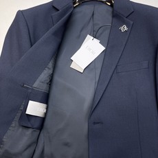 一套DIOR专柜同源-高密色纺抗皱成套西装.外贸公司订单!重塑男士极简奢雅正装,甄选高端色纺定织面料,采 一套DIOR专柜同源-高密色纺抗皱成套西装.外贸公司订单!重塑男士极简奢雅正装,甄选高端色纺定织面料,采