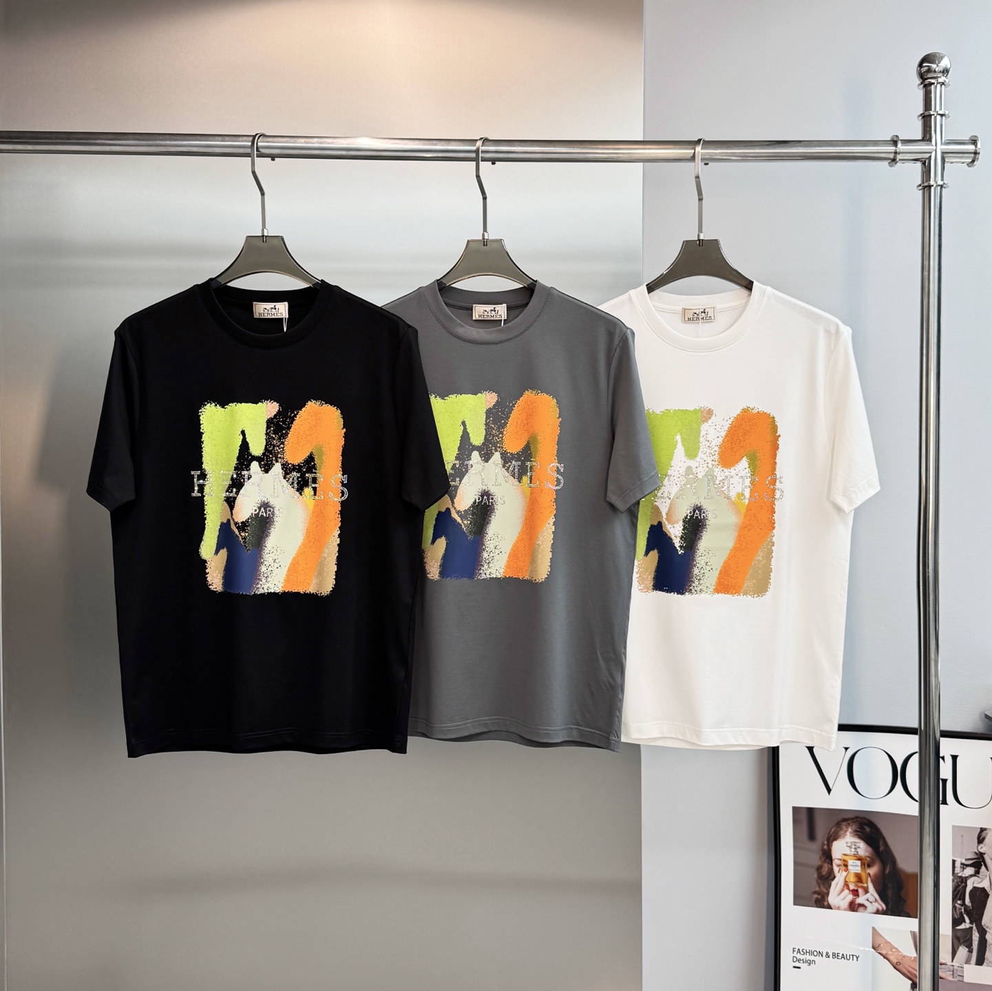 HERMES爱马仕26s新款丝光棉T恤.新品为全新系列注入满满活力，这款单品用心甄选190g丝光棉面料制成，面料手感亲肤