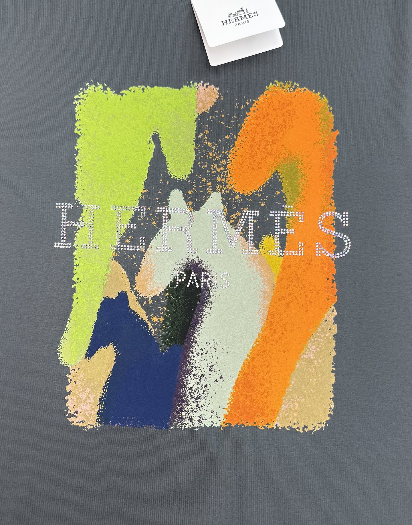 HERMES爱马仕26s新款丝光棉T恤.新品为全新系列注入满满活力，这款单品用心甄选190g丝光棉面料制成，面料手感亲肤