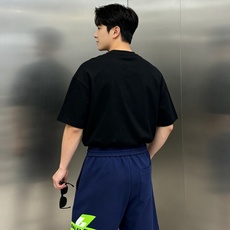 解构先锋美学,解锁夏日潮酷新风向Balenciaga荧光撞色字母锦棉五分短裤重磅上新.甄选高克重锦棉面料 解构先锋美学,解锁夏日潮酷新风向Balenciaga荧光撞色字母锦棉五分短裤重磅上新.甄选高克重锦棉面料
