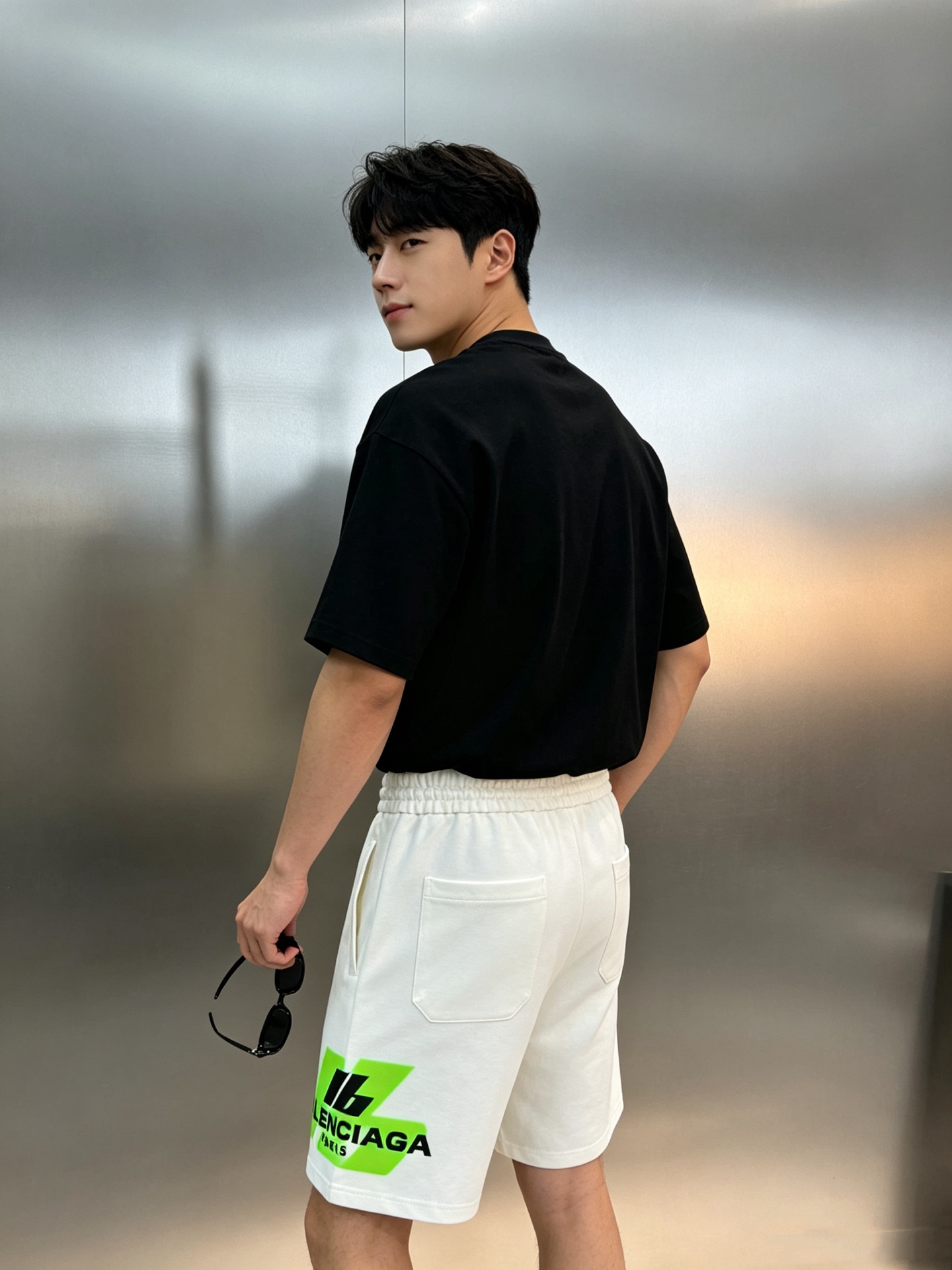 解构先锋美学，解锁夏日潮酷新风向Balenciaga荧光撞色字母锦棉五分短裤重磅上新.甄选高克重锦棉面料